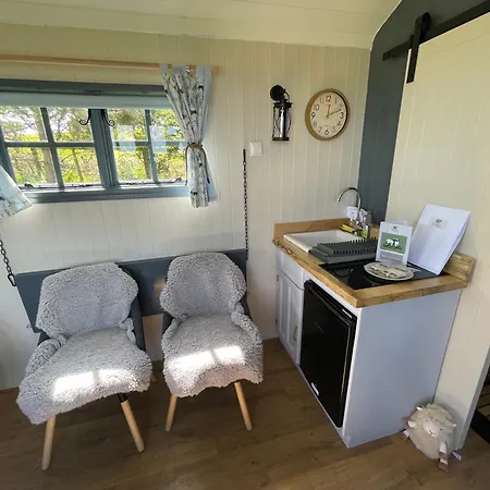 Lodge Bluebell The Shepherds Hut